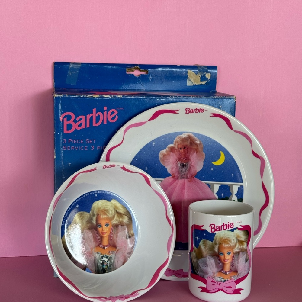 Barbie 3-Piece melamine plate Set - Pink, White & Blue